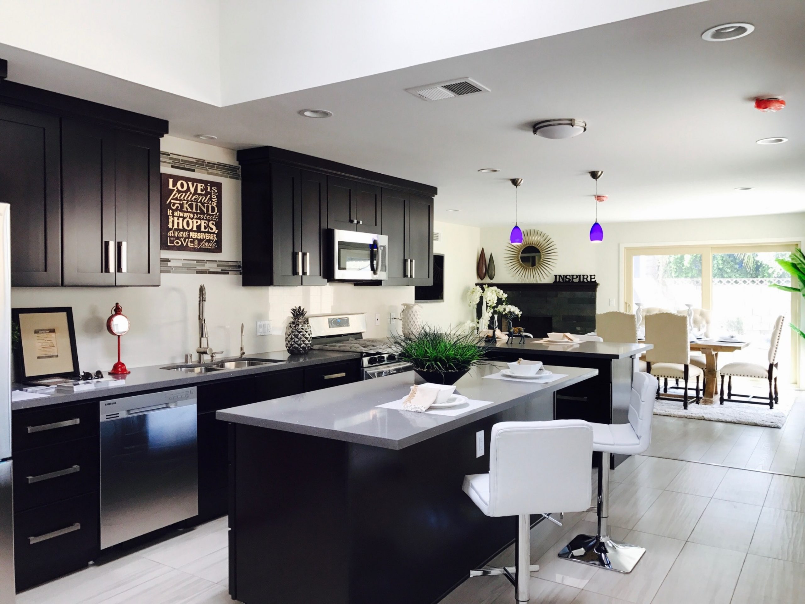 How Can You Make Your Kitchen Look Gorgeous With Black Cabinets