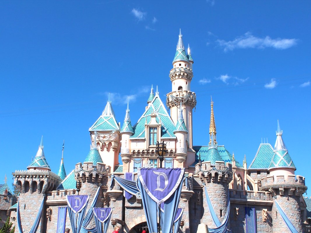 Tips And Tricks For Saving Money On Your Disneyland Vacation