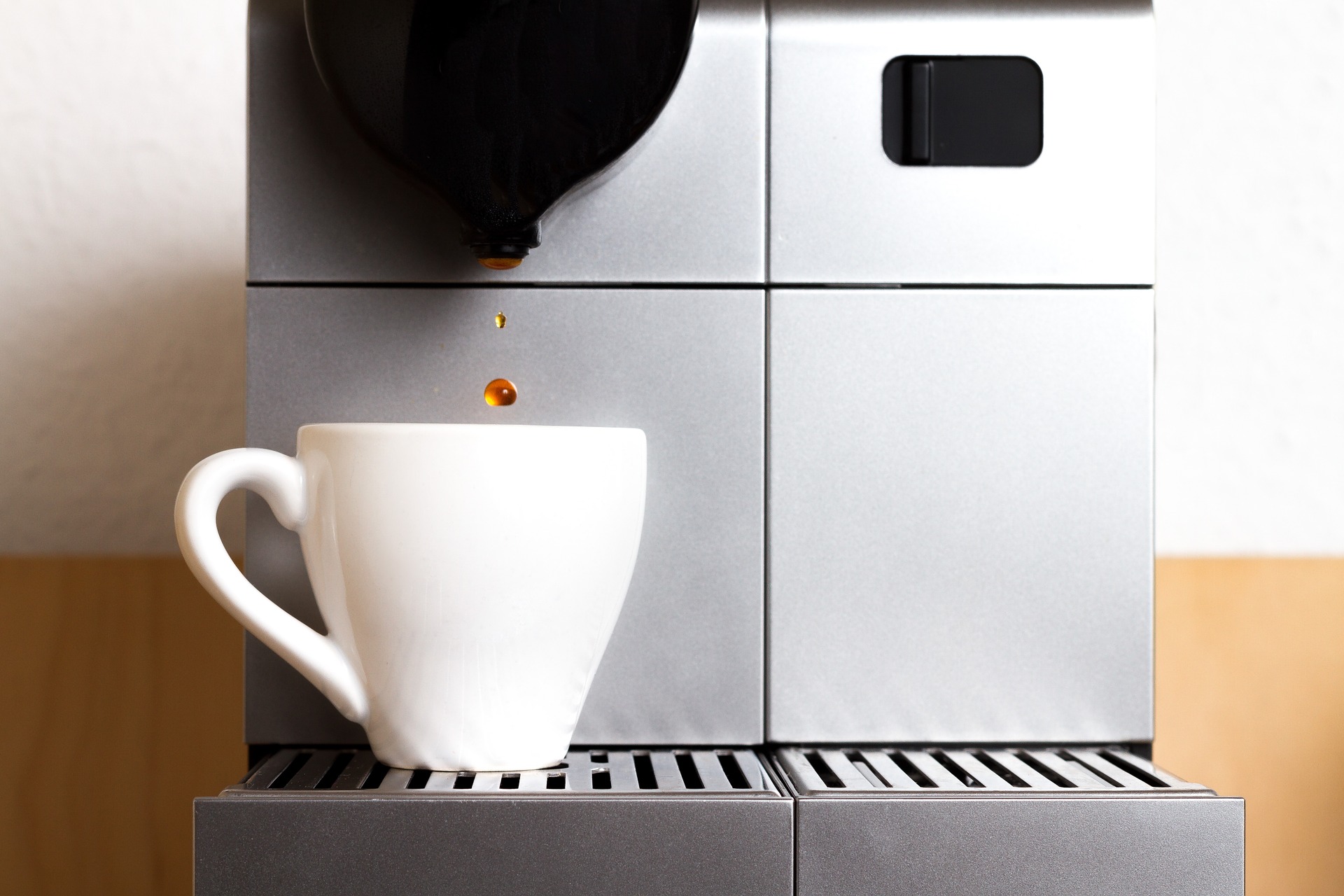 The Modern Way to Make Fresh Coffee Before Work- Nespresso®