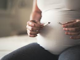 When to stop smoking weed while pregnant