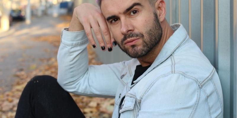 Why do Men Paint their Nails Black