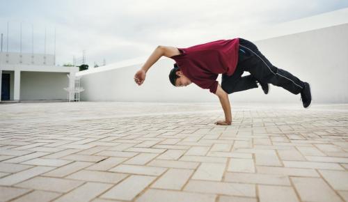 Breakdance Movement Teenagers Trendy Lifestyle Concept
